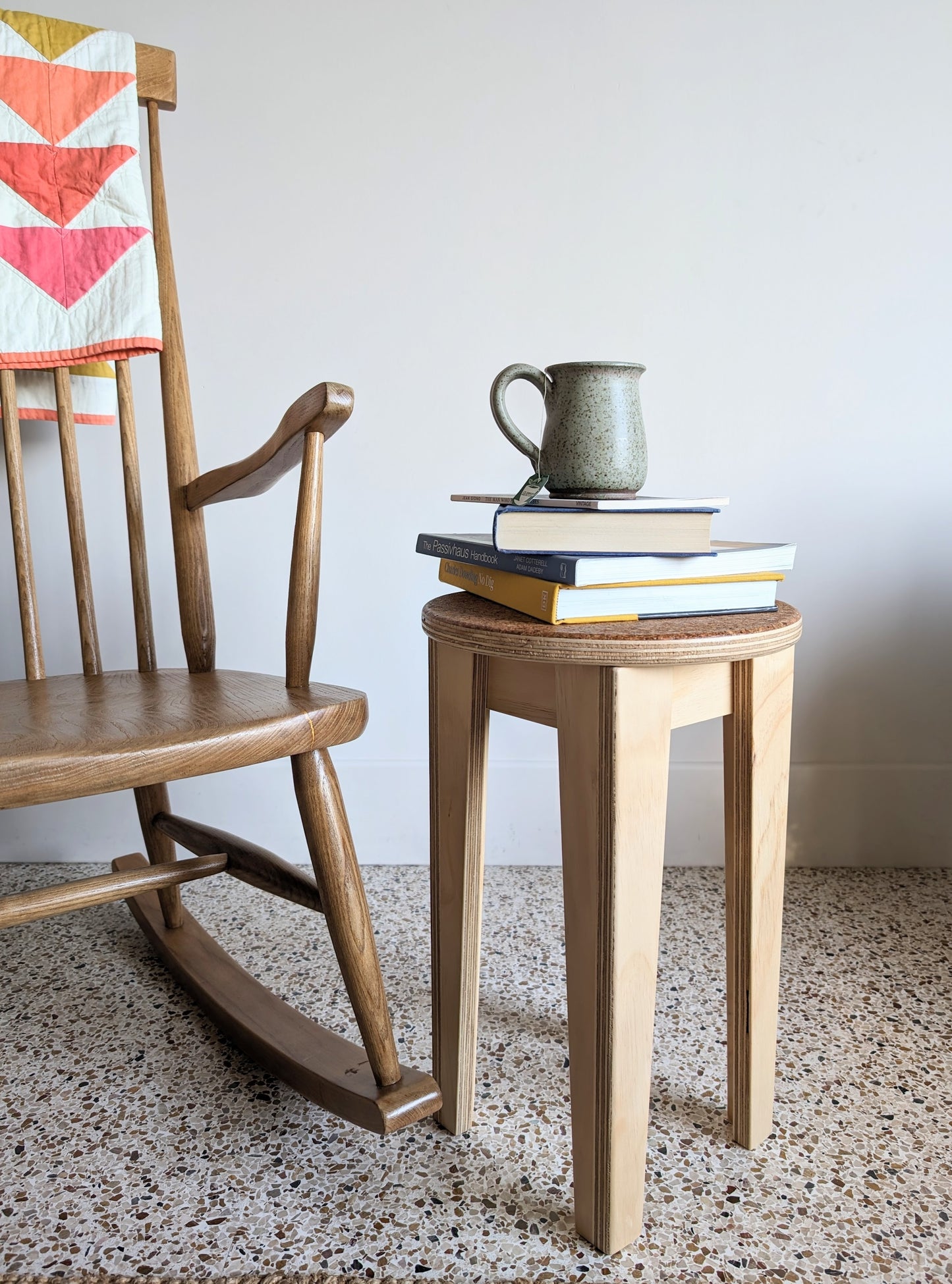 The stool in plywood