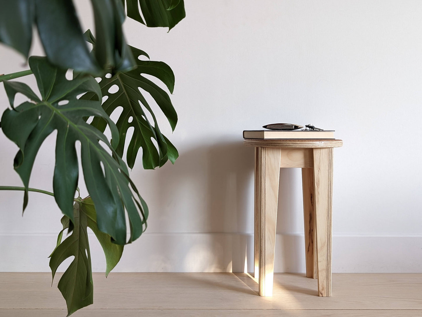 The stool in plywood